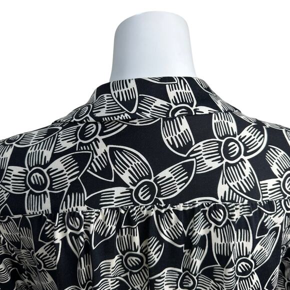 DVF Diane Von Furstenberg Silk Floral Pocketed V-neck Dress 8 - Picture 8 of 11